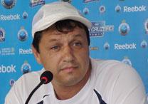 Adilson diz que é importante "ninguém querer ser herói" no Cruzeiro adilson batista